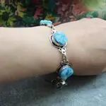 Браслет с голубыми камнями - друза кварца