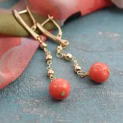Длинные серьги из лососевого коралла