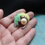 Стильные броши
