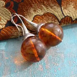 Серьги из крупного натурального янтаря