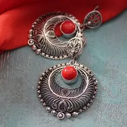 Серьги в восточном стиле из красных кораллов