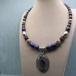 Бусы из натуральных камней с подвеской