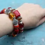 Коралловые браслеты