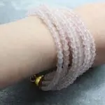 Пышный браслет из натуральных камней - розовый кварц