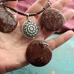 Стильные украшения с яшмой