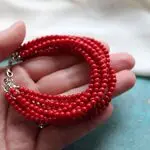 Браслет из красного коралла