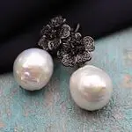 Серьги с крупными барочными жемчужинами