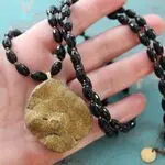 Колье с подвеской из друзы