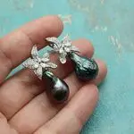 Серебряные серьги с черным жемчугом