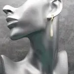 Золотые серьги с белым перламутром