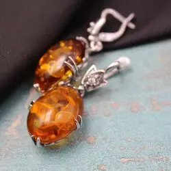 Серьги из балтийского янтаря