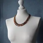 Трехрядные бусы с агатом