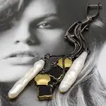 Стильные серьги с с барочным жемчугом
