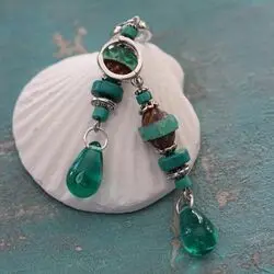 Серьги с зеленой бирюзой и богемским стеклом