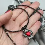 Колье с крестиком
