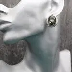 Винтажные серьги с зеленым янтарем