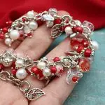Стильный браслет с кораллами