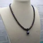 Колье из жемчуга с подвеской