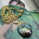Колье из крупной цепи со съемной подвеской