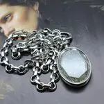 Колье с кулоном и цепочкой