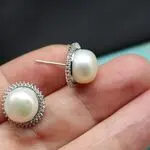 Серьги гвоздики с крупными жемчужинами