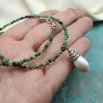 Чокер с натуральными камнями