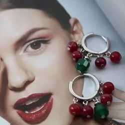 Серьги из красных и зеленых камней