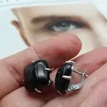 Серьги стильные с черными камнями - агаты