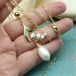 Колье в виде ландыша с жемчкгом