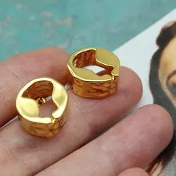 Серьги гвоздики дизайнерские