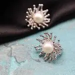 Эффектные серьги с жемчугом