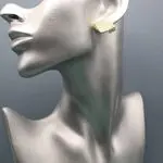 Серьги гвоздики стильные