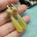 Роскошные серьги с природными камнями - золотой халцедон