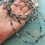 Дизайнерские украшения - колье с черными камнями