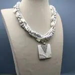Колье с подвеской