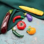 Украшения с фруктами и овощами