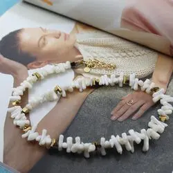 Колье с белым кораллом