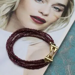 Многорядный гранатовый браслет