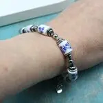 Браслет авторский с бусинами гжель