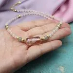 Чокер с натуральными камнями - лабрадором, венецианским стеклом, розовым кварцем