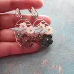Элегантные серьги из перламутра